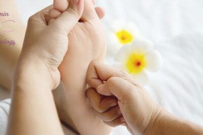 7 Incredible Benefits of Reflexology for a Healthier You